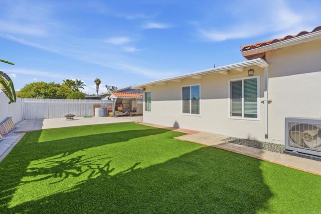 424 La Presa Avenue, Spring Valley, CA 91977