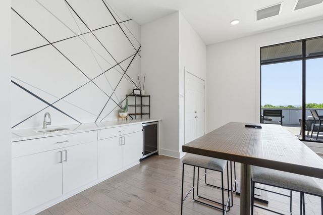 1041 E Trinity Ln Apt 216, Nashville, TN 37216