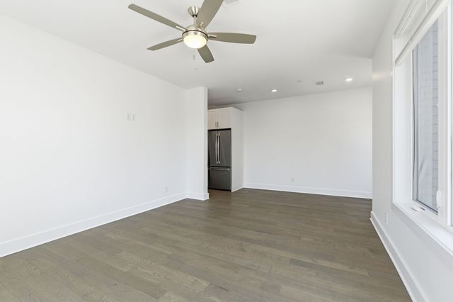 1041 E Trinity Ln Apt 216, Nashville, TN 37216
