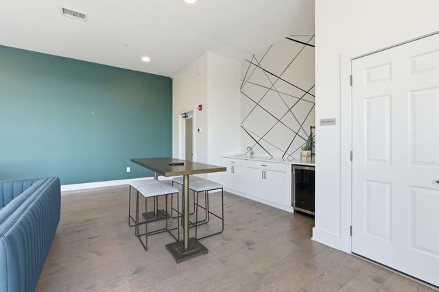 1041 E Trinity Ln Apt 216, Nashville, TN 37216