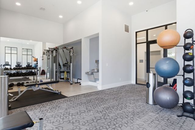 1041 E Trinity Ln Apt 216, Nashville, TN 37216