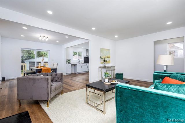 2744 Lawrence Street, Detroit, MI 48206