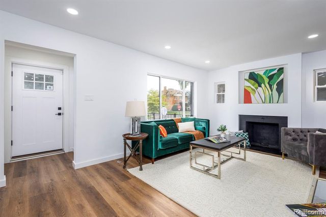 2744 Lawrence Street, Detroit, MI 48206