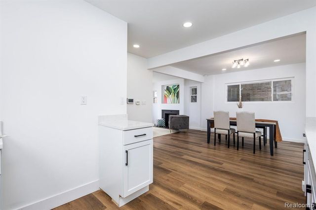 2744 Lawrence Street, Detroit, MI 48206