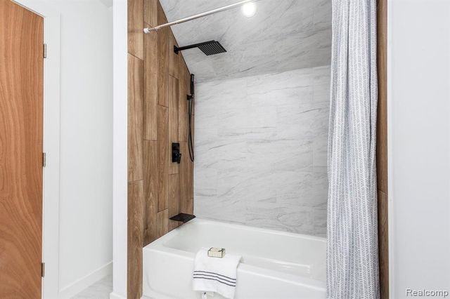 2744 Lawrence Street, Detroit, MI 48206