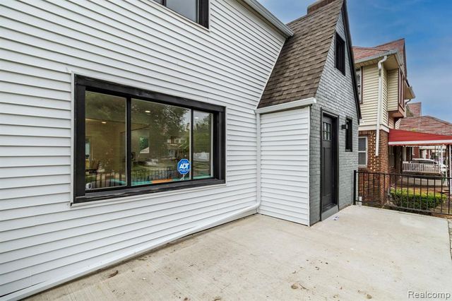 2744 Lawrence Street, Detroit, MI 48206