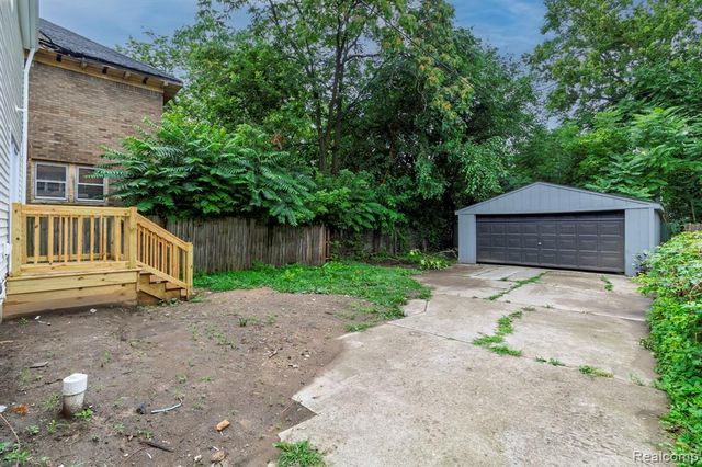 2744 Lawrence Street, Detroit, MI 48206