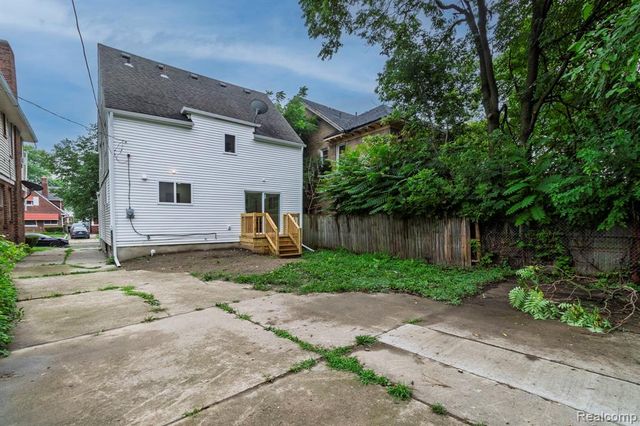 2744 Lawrence Street, Detroit, MI 48206