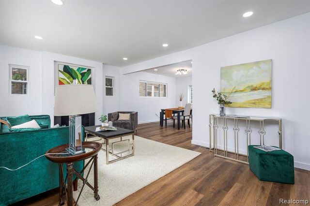 2744 Lawrence Street, Detroit, MI 48206