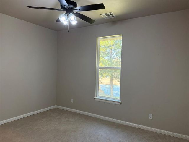 940 S May Avenue, Guthrie, OK 73044