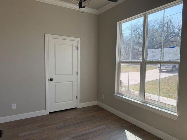 940 S May Avenue, Guthrie, OK 73044