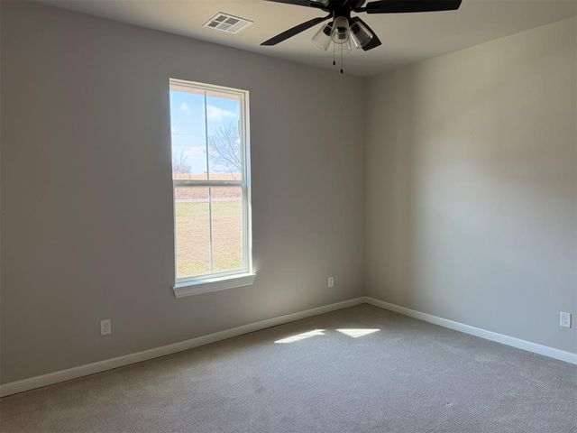 940 S May Avenue, Guthrie, OK 73044