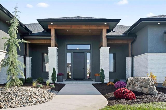 19103 Bella Terra Road, Pleasant Hill, MO 64080
