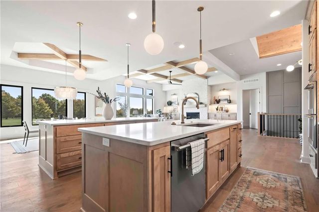 19103 Bella Terra Road, Pleasant Hill, MO 64080