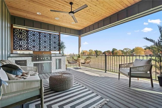 19103 Bella Terra Road, Pleasant Hill, MO 64080