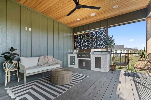19103 Bella Terra Road, Pleasant Hill, MO 64080