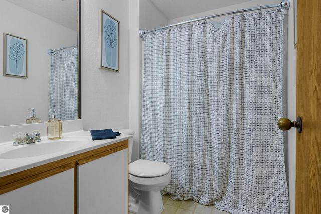 3799 Vale Drive, Traverse City, MI 49686