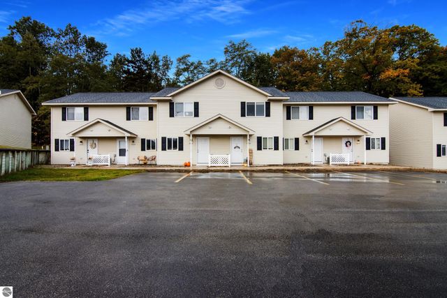 3799 Vale Drive, Traverse City, MI 49686