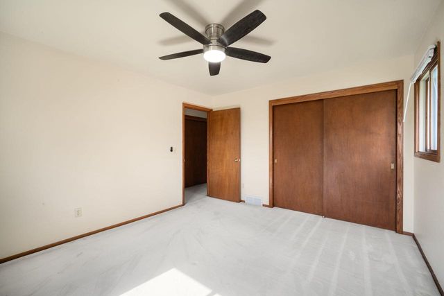 909 S 110th STREET, West Allis, WI 53214