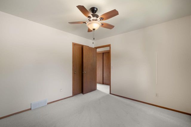 909 S 110th STREET, West Allis, WI 53214