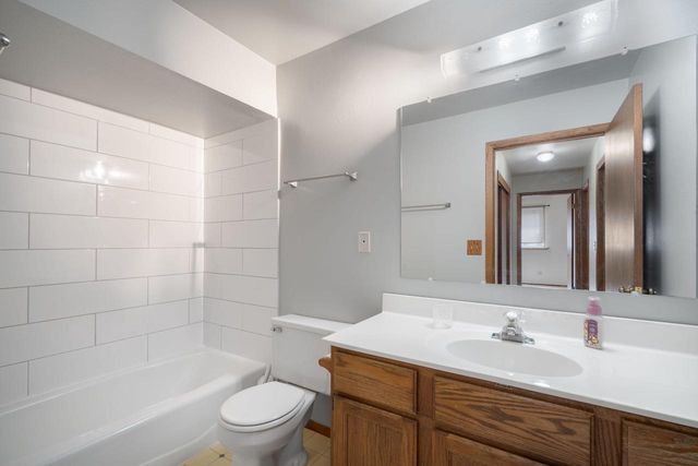 909 S 110th STREET, West Allis, WI 53214