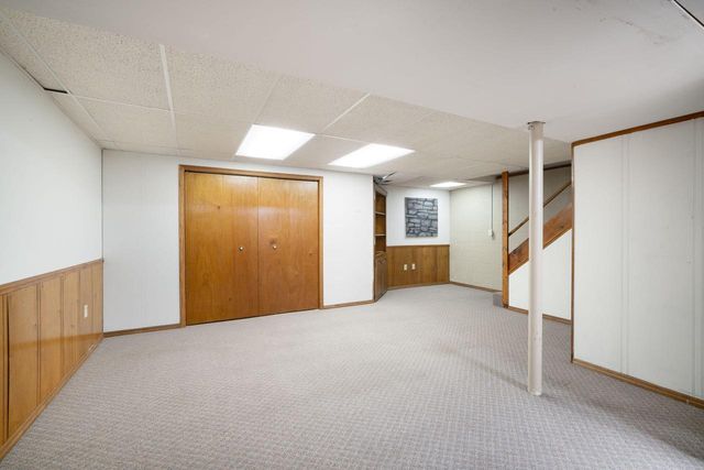 909 S 110th STREET, West Allis, WI 53214