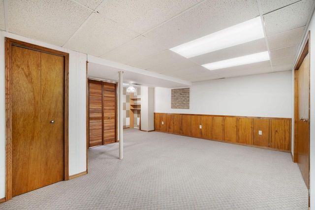 909 S 110th STREET, West Allis, WI 53214