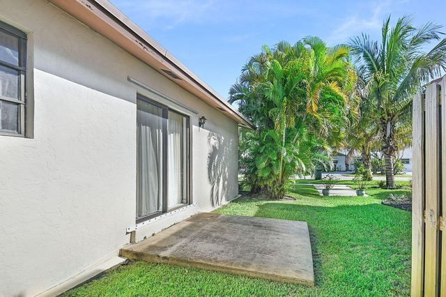 519 EVERGREEN Drive, Lake Park, FL 33403