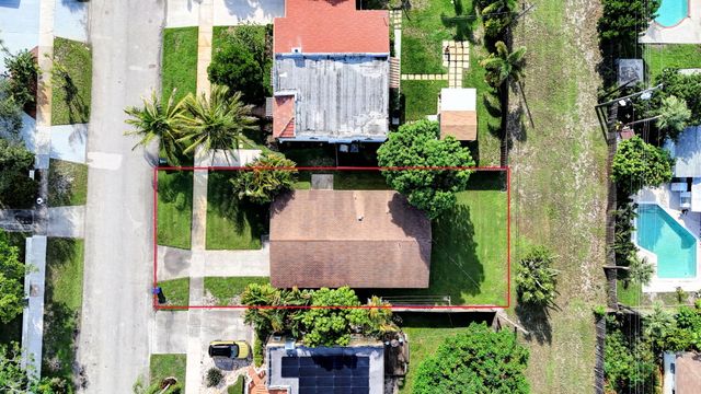 519 EVERGREEN Drive, Lake Park, FL 33403