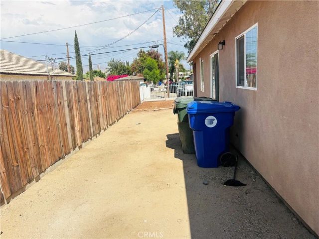 7538 Lynwood, Highland, CA 92346