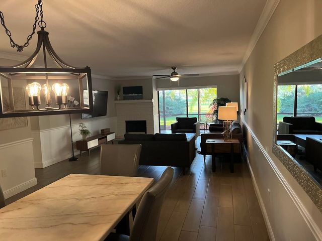 3400 TWIN LAKES Terrace 102, Fort Pierce, FL 34951