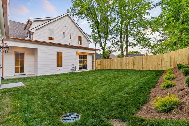 623 Spears Avenue, Chattanooga, TN 37405