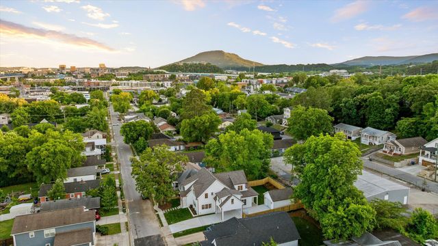 623 Spears Avenue, Chattanooga, TN 37405