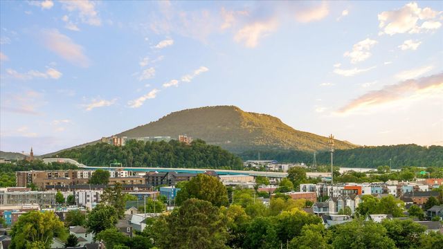 623 Spears Avenue, Chattanooga, TN 37405