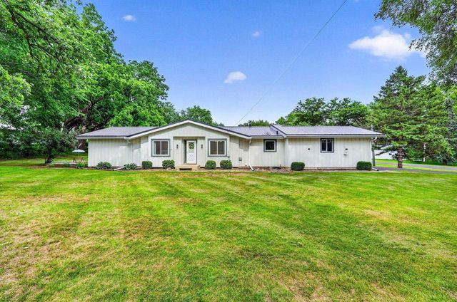 2730 Westchester Circle, Stoughton, WI 53589