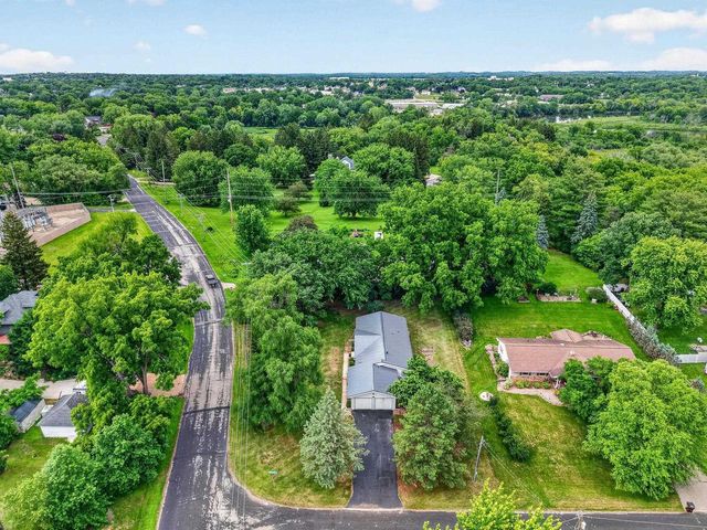 2730 Westchester Circle, Stoughton, WI 53589