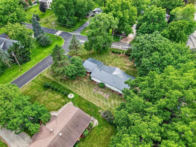 2730 Westchester Circle, Stoughton, WI 53589