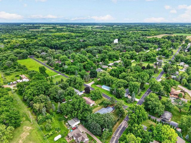 2730 Westchester Circle, Stoughton, WI 53589