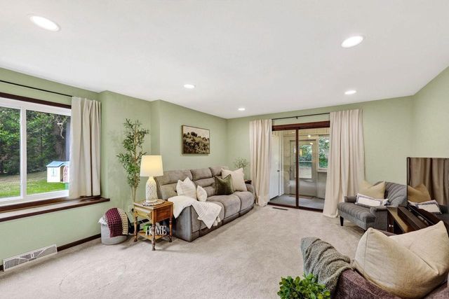 2730 Westchester Circle, Stoughton, WI 53589