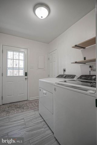 308 E COLLINGS DR, Williamstown, NJ 08094
