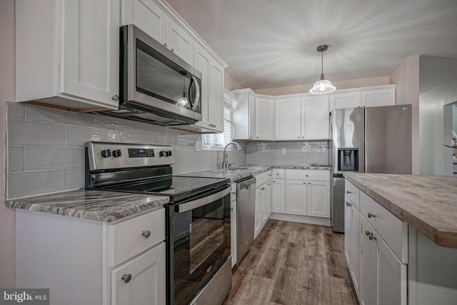 308 E COLLINGS DR, Williamstown, NJ 08094