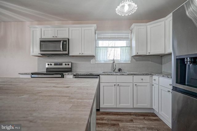308 E COLLINGS DR, Williamstown, NJ 08094