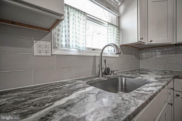 308 E COLLINGS DR, Williamstown, NJ 08094