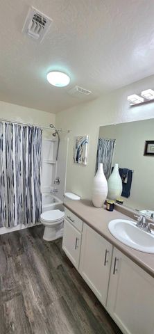 5892 W Garland Avenue, Fresno, CA 93722