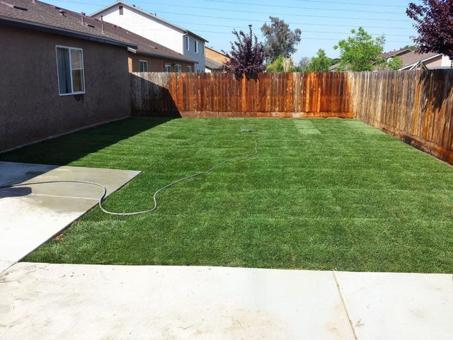 5892 W Garland Avenue, Fresno, CA 93722