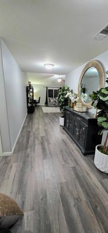 5892 W Garland Avenue, Fresno, CA 93722