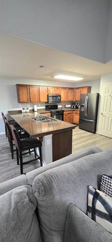 5892 W Garland Avenue, Fresno, CA 93722