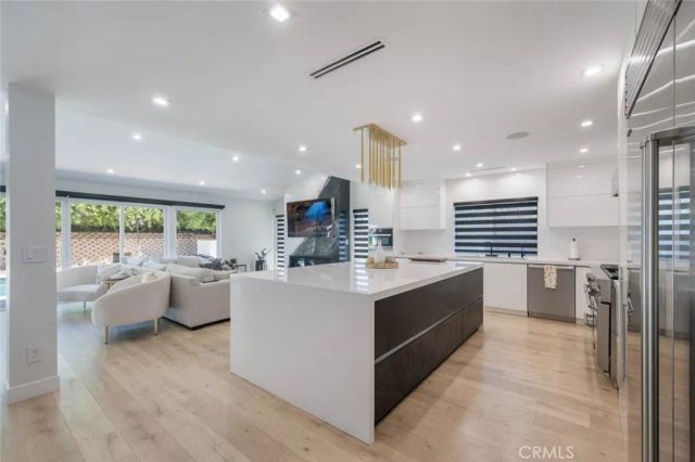 17043 Gunther Street, Granada Hills, CA 91344