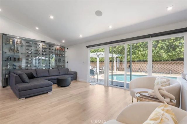 17043 Gunther Street, Granada Hills, CA 91344