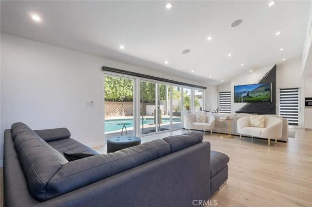 17043 Gunther Street, Granada Hills, CA 91344